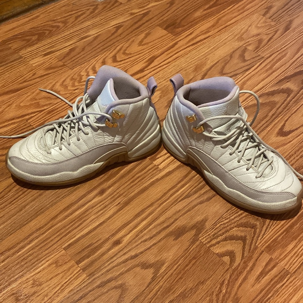 Sneakers - Picture 3 of 5
